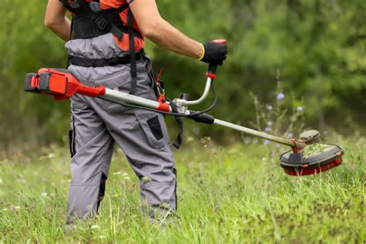 Can weed wackers hurt you?