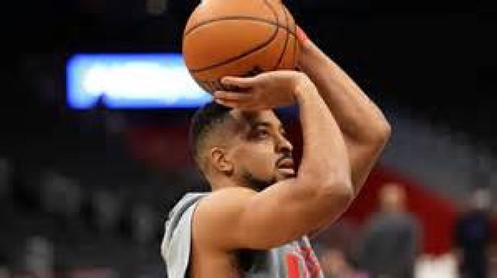 Why is cj mccollum out?